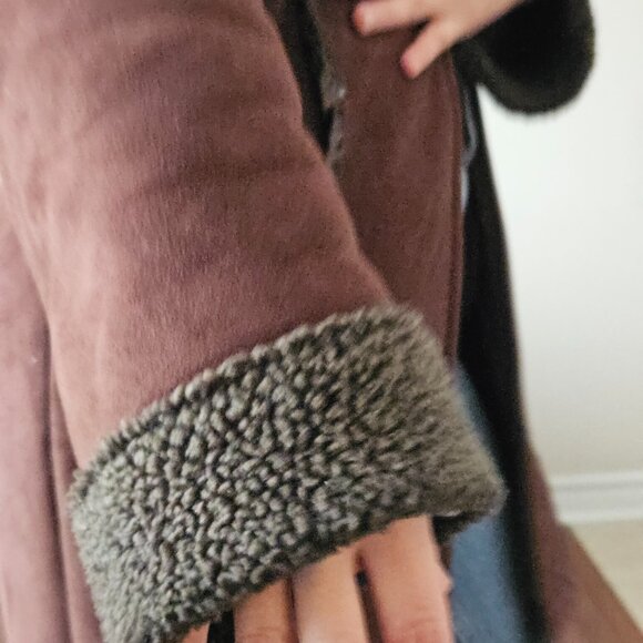 Coat Roots - Picture 9 of 15